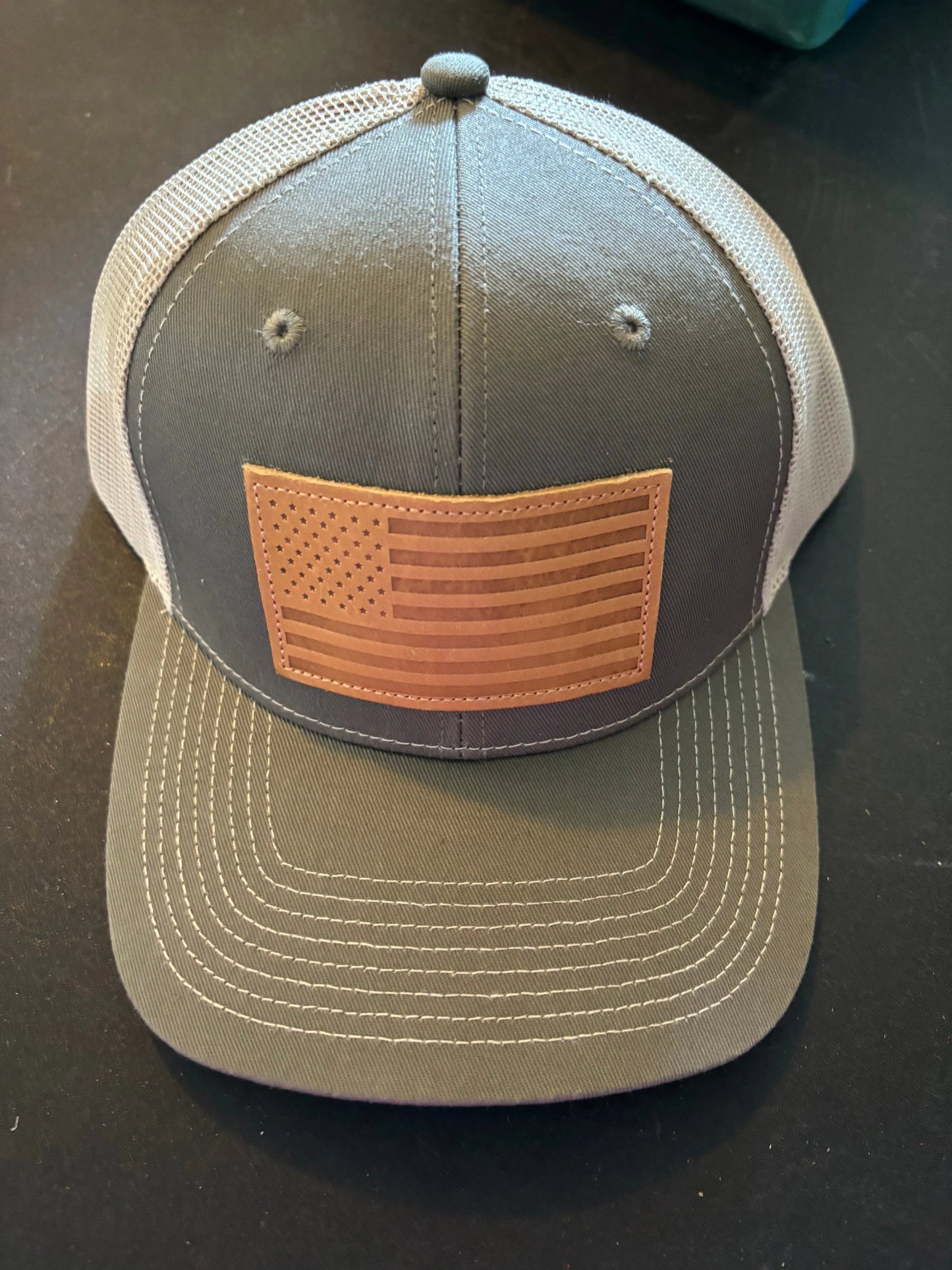Calcutta® Snap Back Caps Grey Mesh